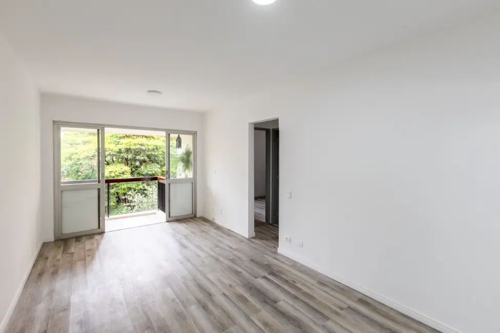 Apartamento com 2 quartos à venda, 61m2 em Pinheiros, São Paulo - SP - imagem 2 Foto 2 de Apartamento com 2 quartos à venda, 61m2 em Pinheiros, São Paulo - SP