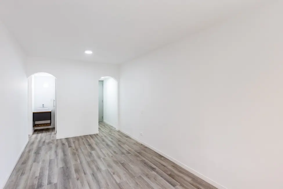 Apartamento com 2 quartos à venda, 61m2 em Pinheiros, São Paulo - SP - imagem 9 Foto 9 de Apartamento com 2 quartos à venda, 61m2 em Pinheiros, São Paulo - SP