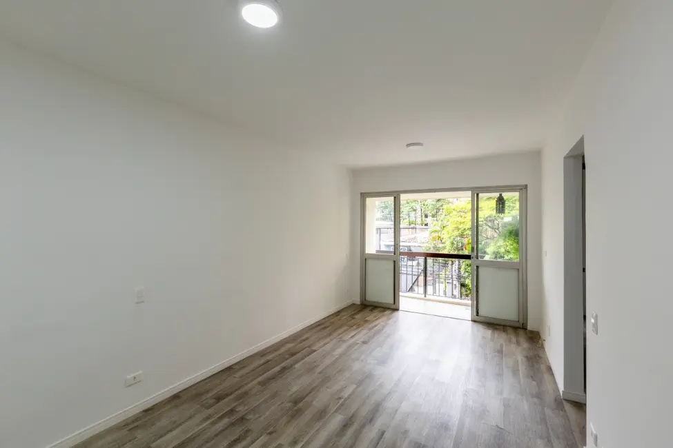 Apartamento com 2 quartos à venda, 61m2 em Pinheiros, São Paulo - SP - imagem 3 Foto 3 de Apartamento com 2 quartos à venda, 61m2 em Pinheiros, São Paulo - SP