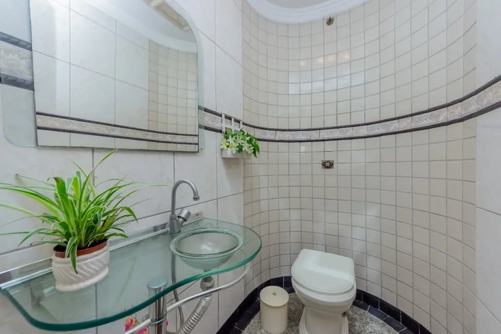 Sobrado com 3 quartos à venda, 322m2 em Vila Alpina, São Paulo - SP - imagem 8 Foto 8 de Sobrado com 3 quartos à venda, 322m2 em Vila Alpina, São Paulo - SP