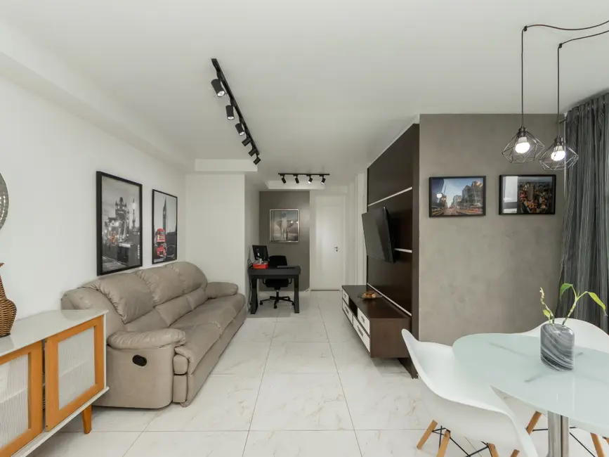 Foto 2 de Apartamento com 2 quartos à venda, 65m2 em Vila Graciosa, São Paulo - SP