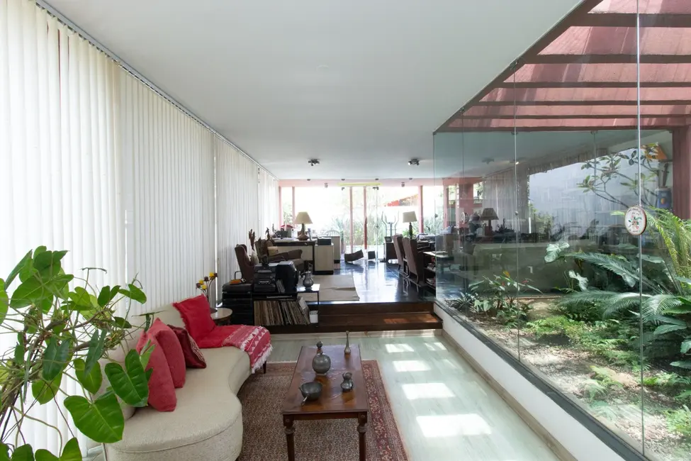 Casa com 5 quartos à venda, 330m2 em Planalto Paulista, São Paulo - SP - imagem 3 Foto 3 de Casa com 5 quartos à venda, 330m2 em Planalto Paulista, São Paulo - SP