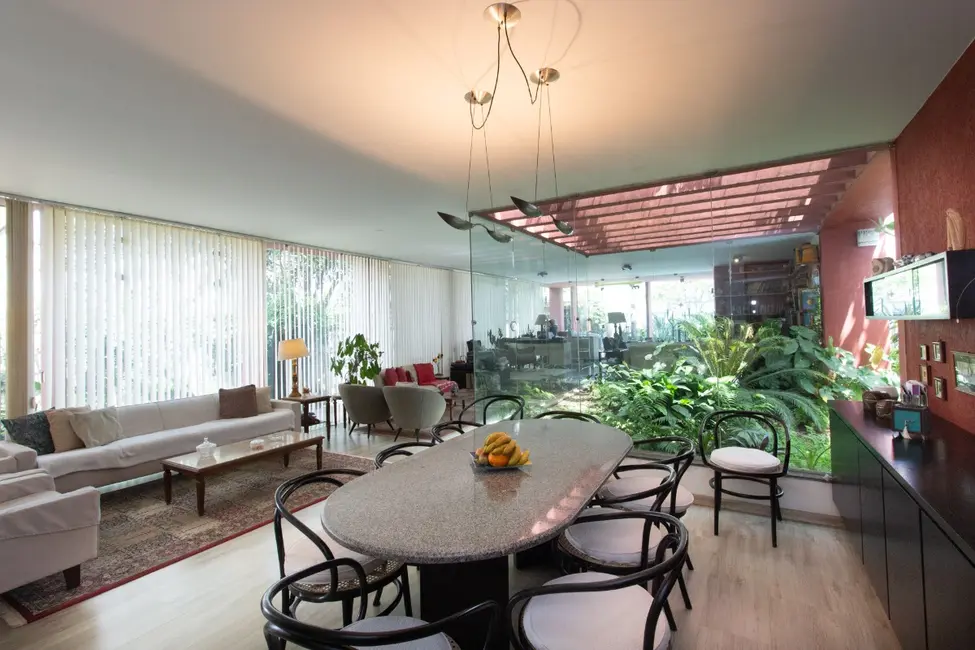 Casa com 5 quartos à venda, 330m2 em Planalto Paulista, São Paulo - SP - imagem 2 Foto 2 de Casa com 5 quartos à venda, 330m2 em Planalto Paulista, São Paulo - SP