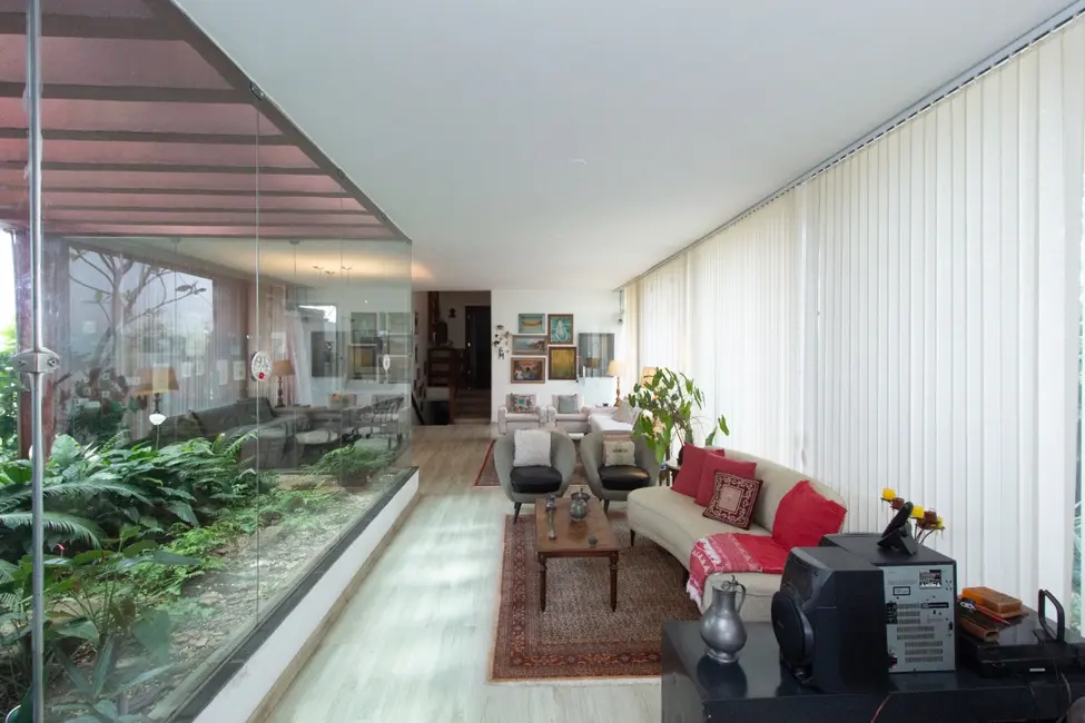 Casa com 5 quartos à venda, 330m2 em Planalto Paulista, São Paulo - SP - imagem 4 Foto 4 de Casa com 5 quartos à venda, 330m2 em Planalto Paulista, São Paulo - SP