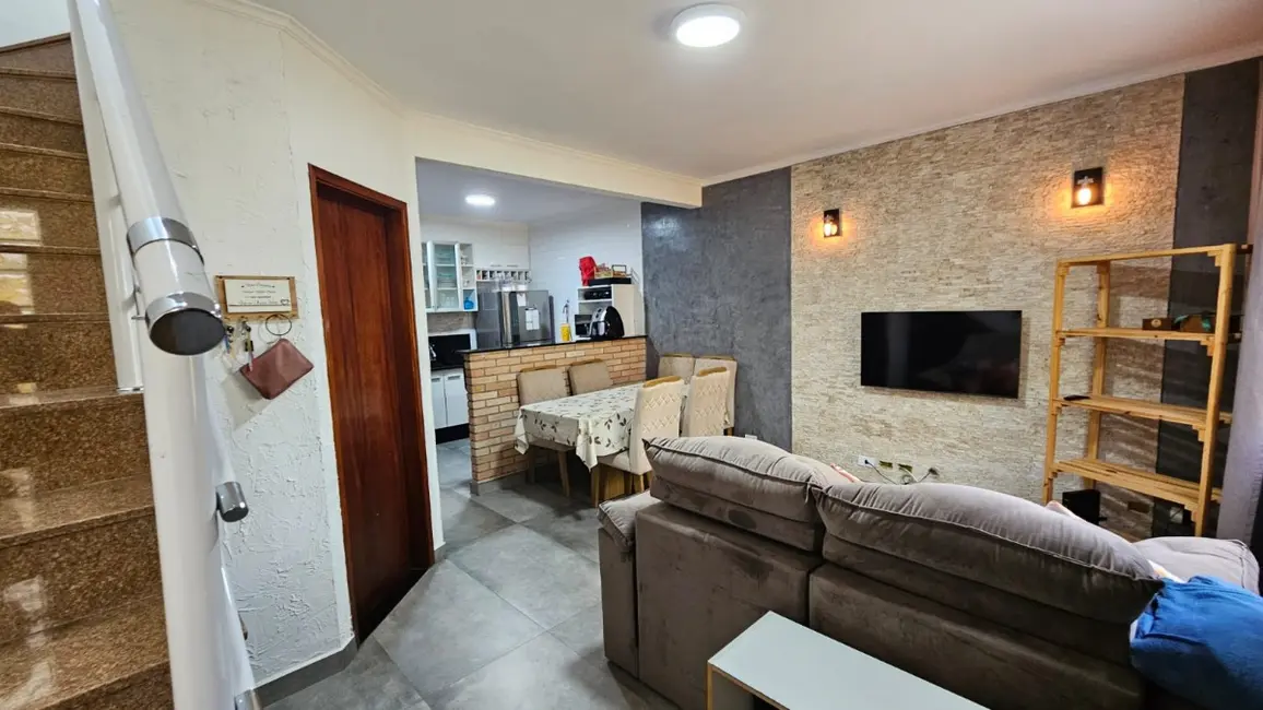 Foto 2 de Casa de Condomínio com 2 quartos à venda, 60m2 em Chácara Seis de Outubro, São Paulo - SP