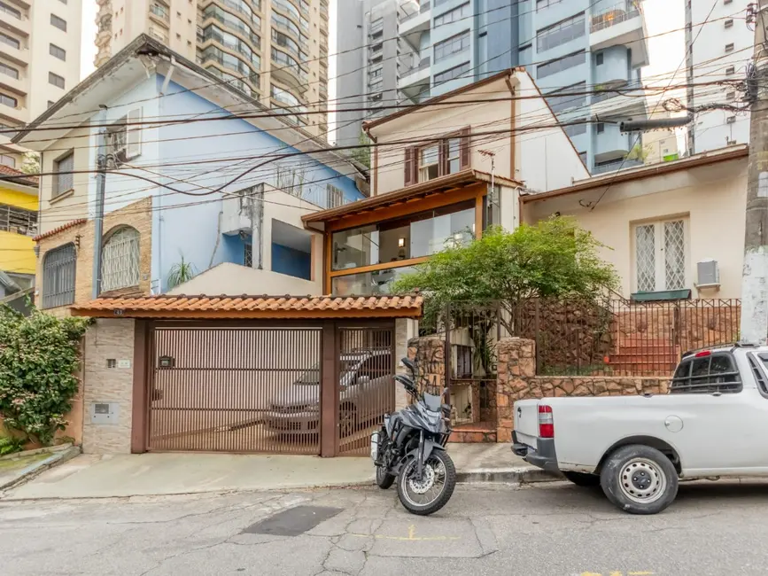 Sobrado com 3 quartos à venda, 284m2 em Santana, São Paulo - SP - imagem 1 Foto 1 de Sobrado com 3 quartos à venda, 284m2 em Santana, São Paulo - SP