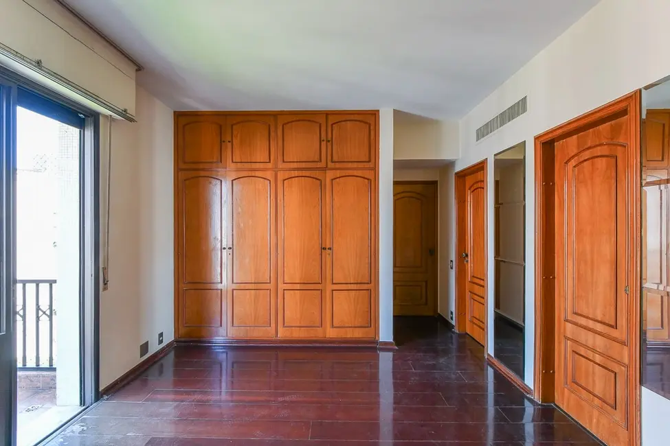 Foto 2 de Apartamento com 3 quartos à venda, 256m2 em Vila Nova Conceição, São Paulo - SP