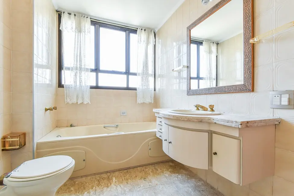 Foto 3 de Apartamento com 3 quartos à venda, 256m2 em Vila Nova Conceição, São Paulo - SP