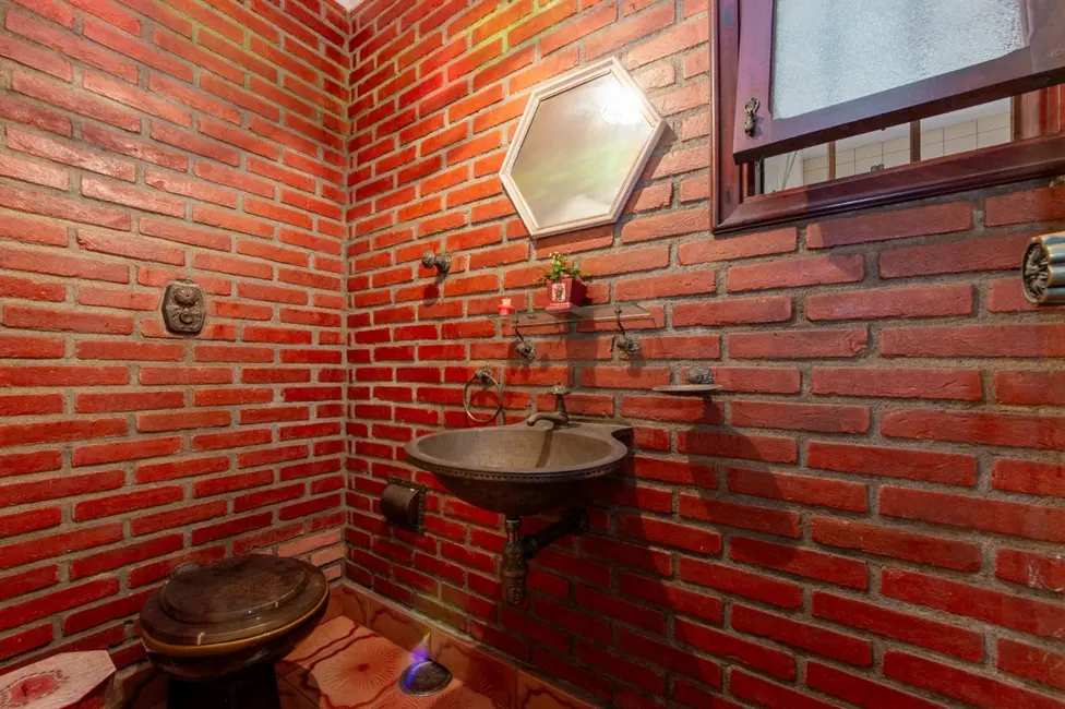 Sobrado com 6 quartos à venda, 336m2 em Vila Califórnia, São Paulo - SP - imagem 9 Foto 9 de Sobrado com 6 quartos à venda, 336m2 em Vila Califórnia, São Paulo - SP