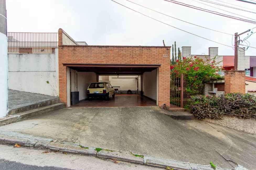 Sobrado com 6 quartos à venda, 336m2 em Vila Califórnia, São Paulo - SP - imagem 4 Foto 4 de Sobrado com 6 quartos à venda, 336m2 em Vila Califórnia, São Paulo - SP