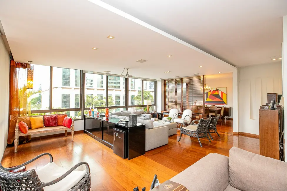Foto 1 de Apartamento com 3 quartos à venda, 225m2 em Itaim Bibi, São Paulo - SP