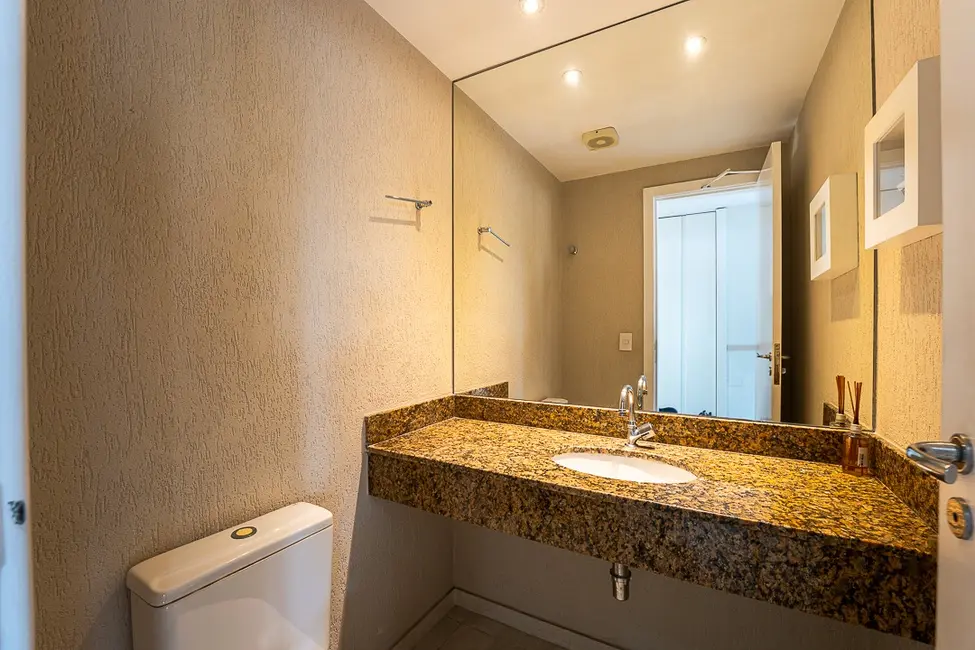 Apartamento com 4 quartos à venda, 201m2 em Jardim Fonte do Morumbi, São Paulo - SP - imagem 3 Foto 3 de Apartamento com 4 quartos à venda, 201m2 em Jardim Fonte do Morumbi, São Paulo - SP