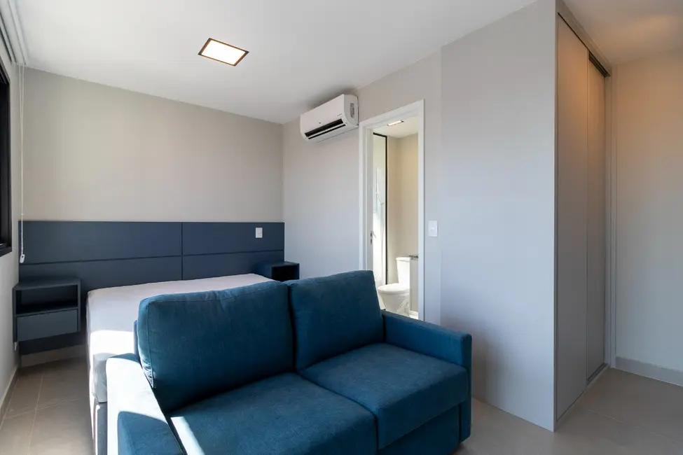 Foto 2 de Apartamento com 1 quarto à venda em Campo Belo, São Paulo - SP