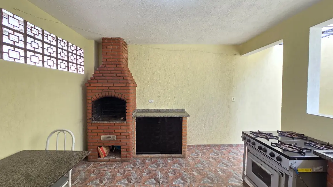 Foto 5 de Sobrado com 3 quartos à venda, 190m2 em Parque Ramos Freitas, São Paulo - SP