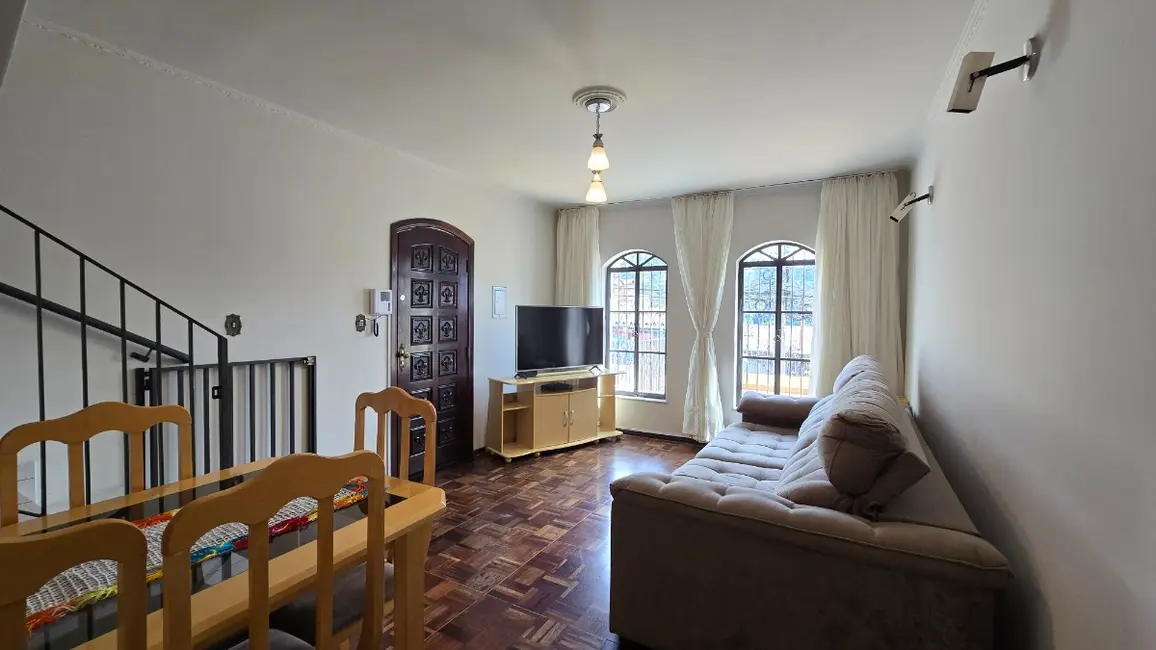 Foto 3 de Sobrado com 3 quartos à venda, 190m2 em Parque Ramos Freitas, São Paulo - SP