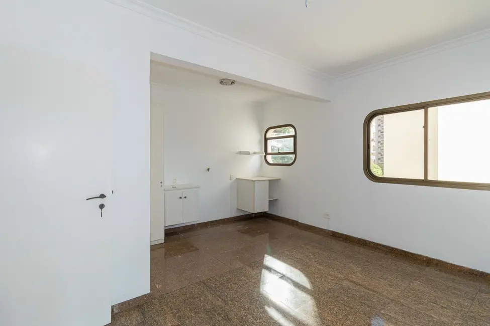 Foto 6 de Apartamento com 4 quartos para alugar, 231m2 em Santa Cecília, São Paulo - SP