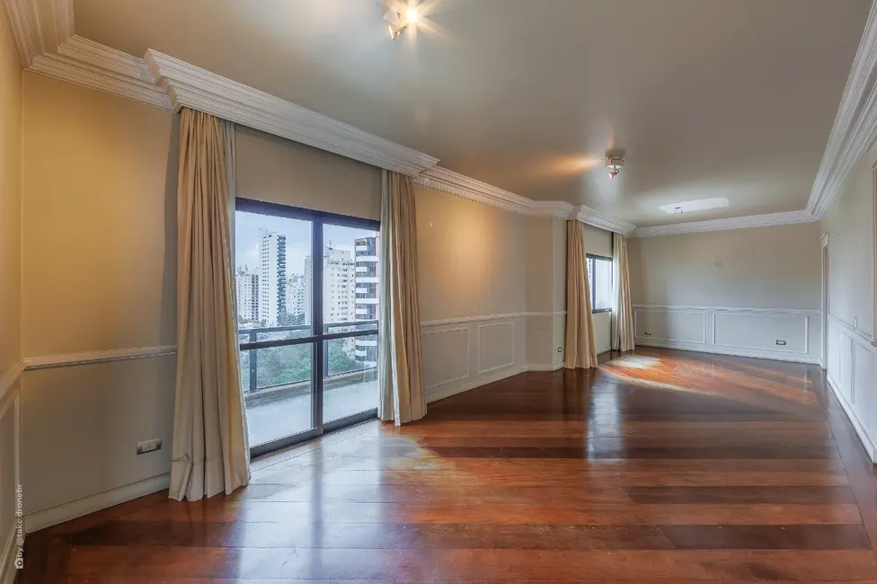 Foto 2 de Apartamento com 4 quartos à venda, 188m2 em Vila Uberabinha, São Paulo - SP