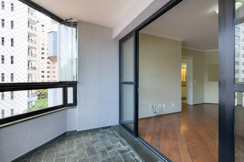 Apartamento com 3 quartos à venda, 105m2 em Vila Nova Conceição, São Paulo - SP - imagem 8 Foto 8 de Apartamento com 3 quartos à venda, 105m2 em Vila Nova Conceição, São Paulo - SP