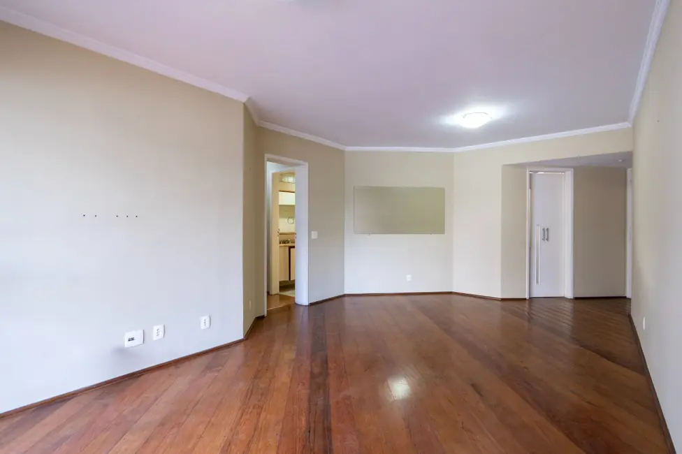 Apartamento com 3 quartos à venda, 105m2 em Vila Nova Conceição, São Paulo - SP - imagem 5 Foto 5 de Apartamento com 3 quartos à venda, 105m2 em Vila Nova Conceição, São Paulo - SP