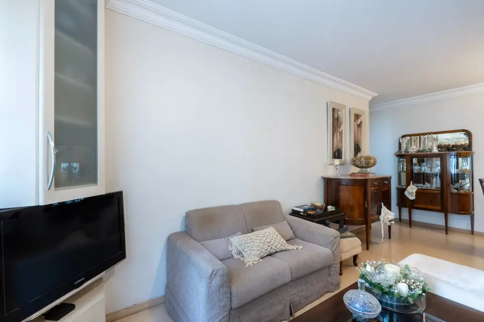 Apartamento com 3 quartos à venda, 91m2 em Moema, São Paulo - SP - imagem 4 Foto 4 de Apartamento com 3 quartos à venda, 91m2 em Moema, São Paulo - SP