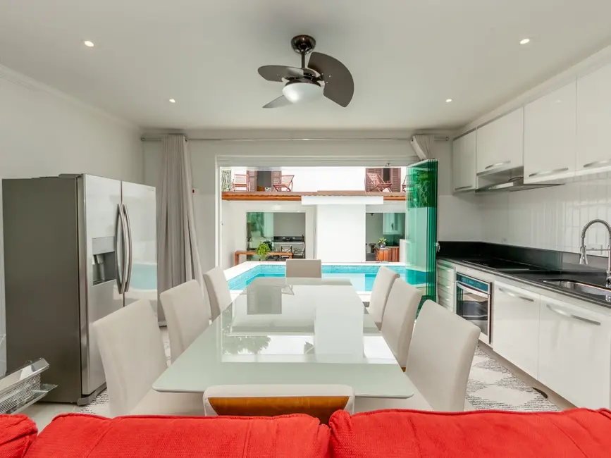 Sobrado com 3 quartos à venda, 247m2 em Jardim Sertãozinho, São Paulo - SP - imagem 4 Foto 4 de Sobrado com 3 quartos à venda, 247m2 em Jardim Sertãozinho, São Paulo - SP