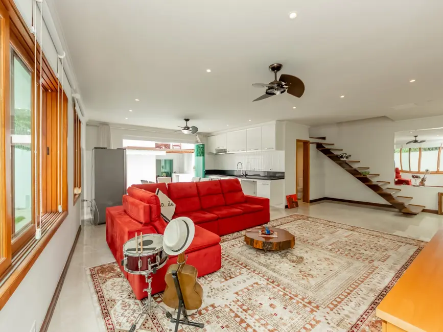 Sobrado com 3 quartos à venda, 247m2 em Jardim Sertãozinho, São Paulo - SP - imagem 2 Foto 2 de Sobrado com 3 quartos à venda, 247m2 em Jardim Sertãozinho, São Paulo - SP