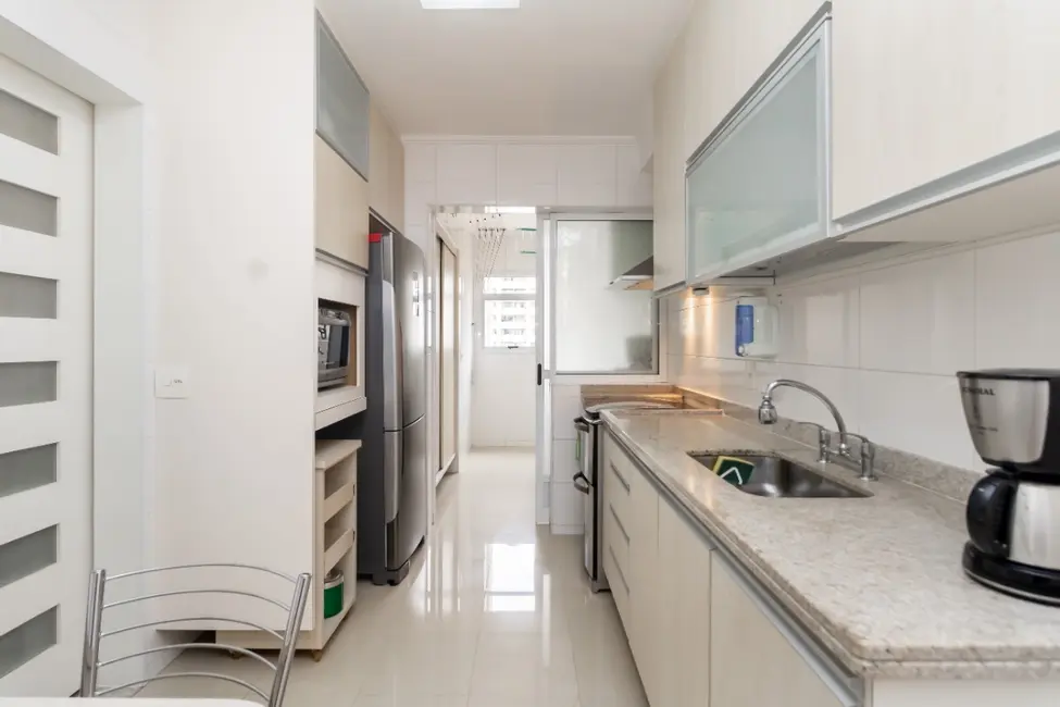 Apartamento com 3 quartos à venda, 104m2 em Vila Gumercindo, São Paulo - SP - imagem 4 Foto 4 de Apartamento com 3 quartos à venda, 104m2 em Vila Gumercindo, São Paulo - SP