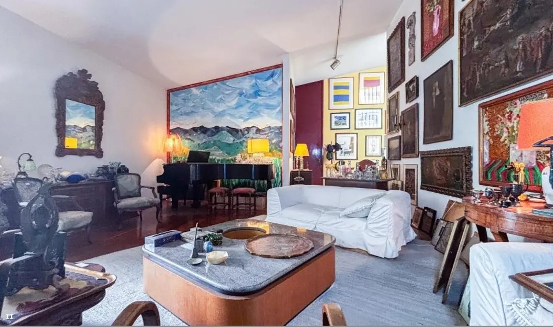 Foto 9 de Casa com 3 quartos à venda, 307m2 em Pacaembu, São Paulo - SP