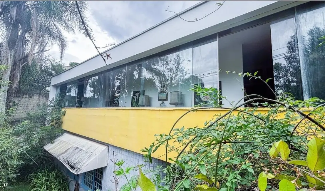 Foto 3 de Casa com 3 quartos à venda, 307m2 em Pacaembu, São Paulo - SP