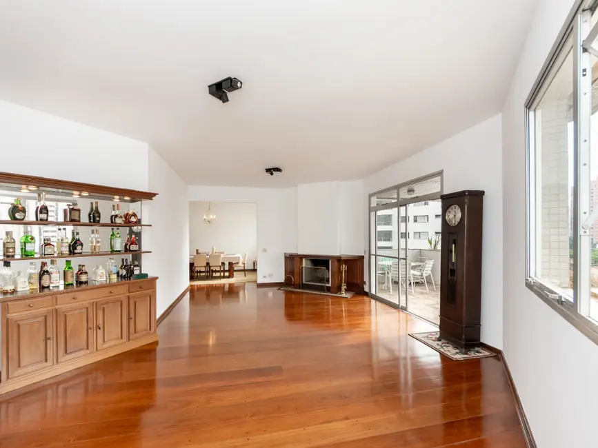 Foto 6 de Apartamento com 4 quartos à venda, 244m2 em Vila Uberabinha, São Paulo - SP