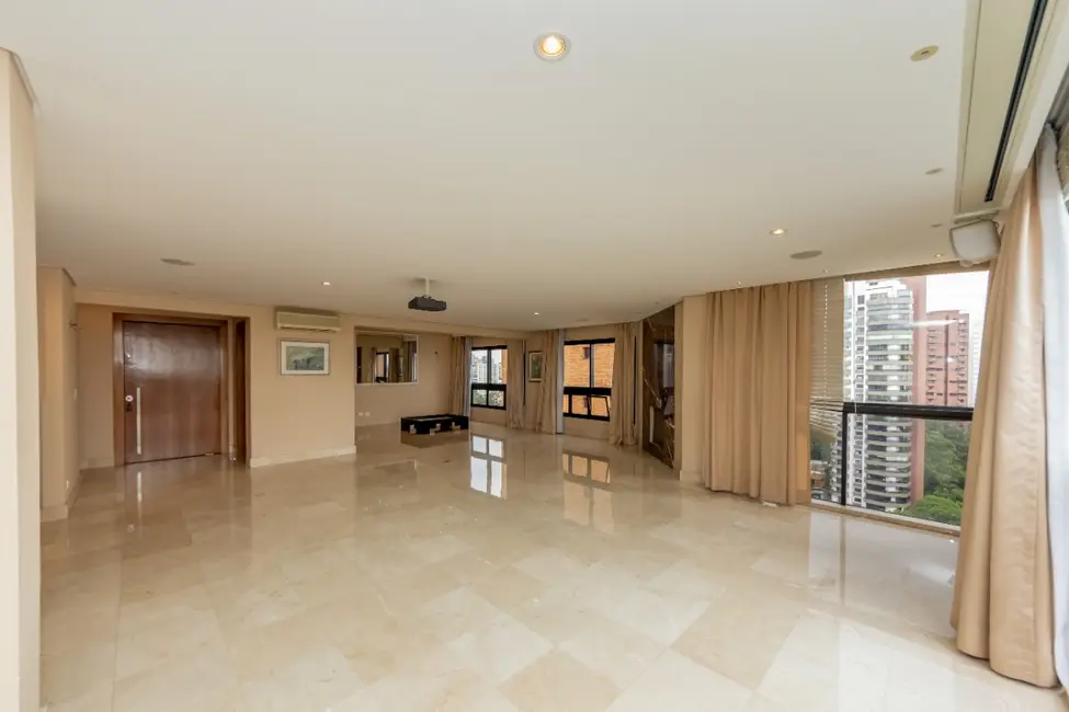 Apartamento com 4 quartos à venda, 247m2 em Vila Suzana, São Paulo - SP - imagem 3 Foto 3 de Apartamento com 4 quartos à venda, 247m2 em Vila Suzana, São Paulo - SP