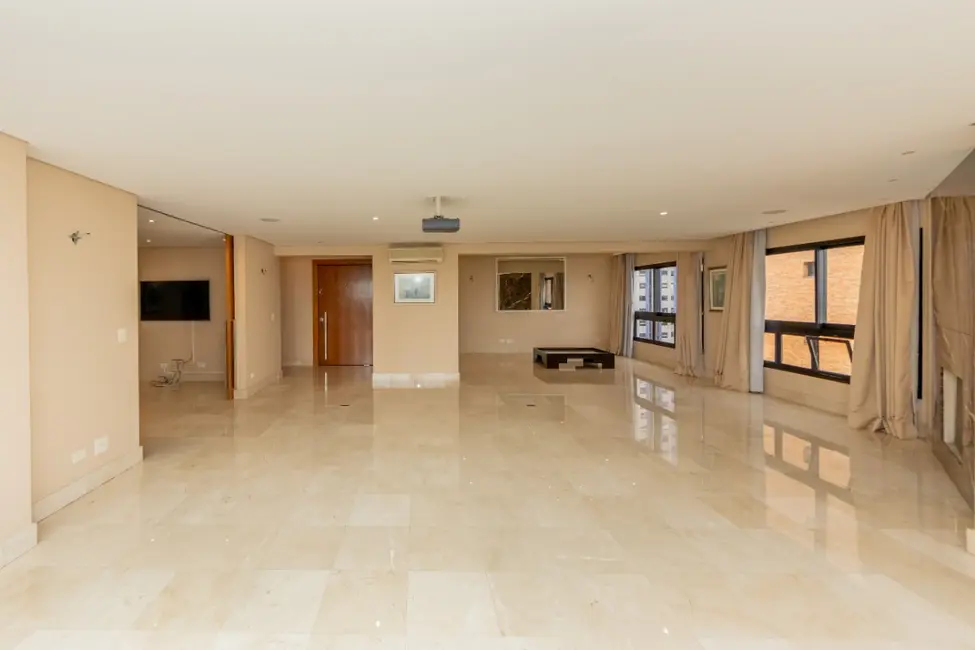 Apartamento com 4 quartos à venda, 247m2 em Vila Suzana, São Paulo - SP - imagem 6 Foto 6 de Apartamento com 4 quartos à venda, 247m2 em Vila Suzana, São Paulo - SP