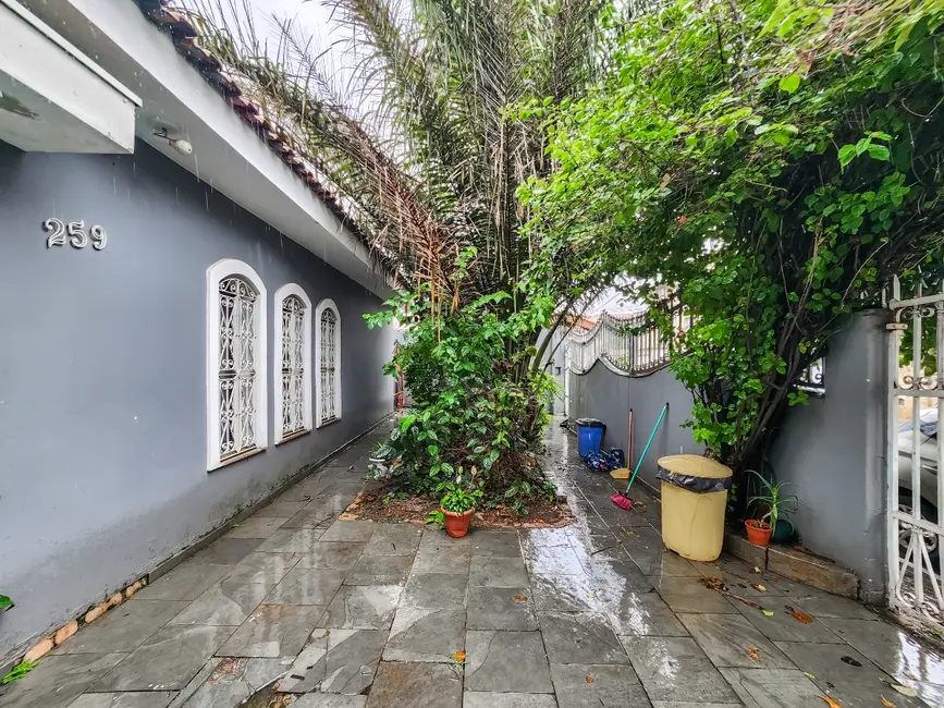 Foto 2 de Casa com 3 quartos à venda, 180m2 em Vila Mesquita, São Paulo - SP