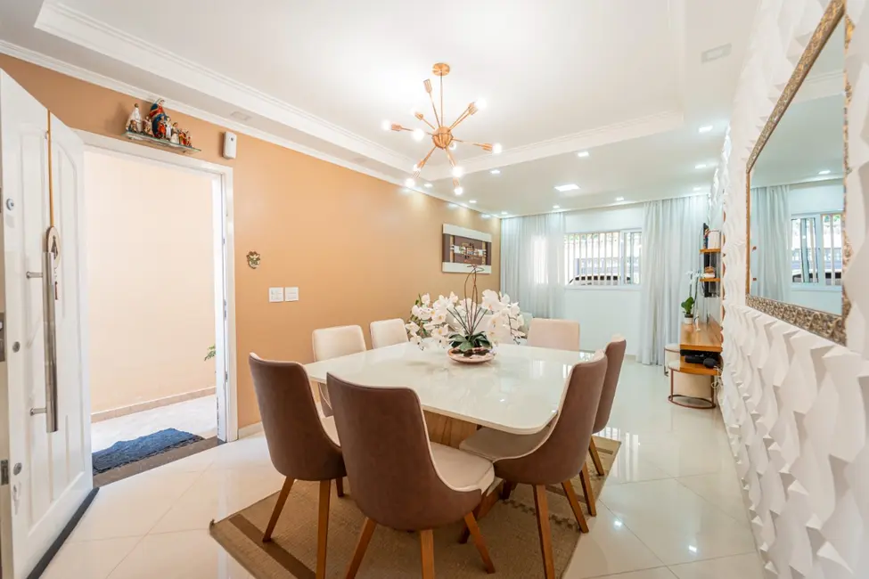 Foto 2 de Casa com 3 quartos à venda, 150m2 em Vila São Pedro, São Paulo - SP