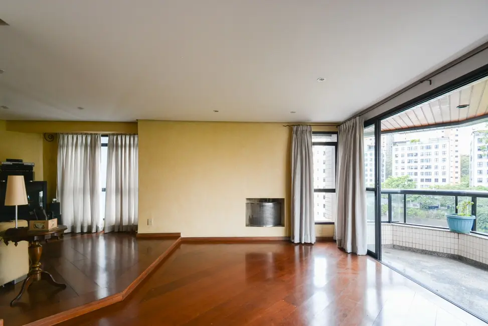 Foto 3 de Apartamento com 4 quartos à venda, 160m2 em Vila Suzana, São Paulo - SP