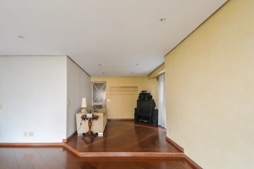 Foto 5 de Apartamento com 4 quartos à venda, 160m2 em Vila Suzana, São Paulo - SP