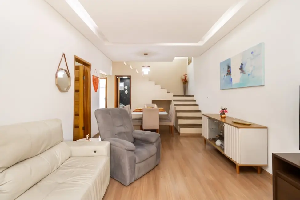 Foto 2 de Sobrado com 5 quartos à venda, 288m2 em Vila do Encontro, São Paulo - SP