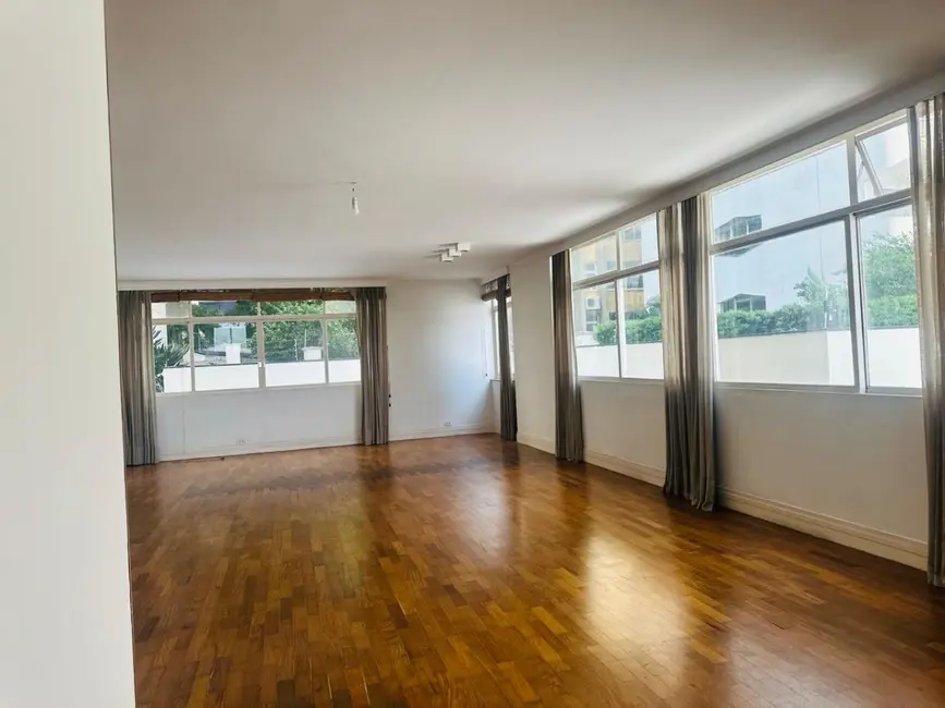 Foto 9 de Apartamento com 3 quartos à venda, 210m2 em Cerqueira César, São Paulo - SP