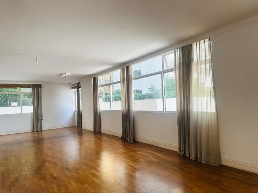 Foto 8 de Apartamento com 3 quartos à venda, 210m2 em Cerqueira César, São Paulo - SP