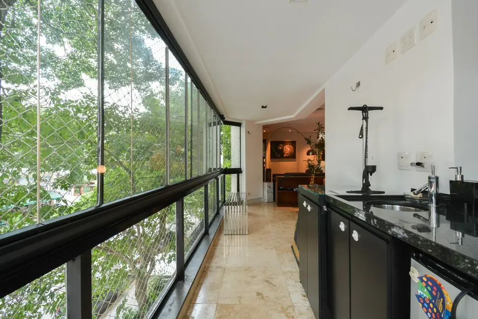 Apartamento com 4 quartos à venda, 172m2 em Moema, São Paulo - SP - imagem 9 Foto 9 de Apartamento com 4 quartos à venda, 172m2 em Moema, São Paulo - SP