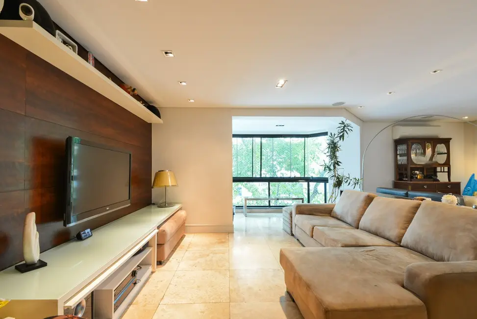 Apartamento com 4 quartos à venda, 172m2 em Moema, São Paulo - SP - imagem 2 Foto 2 de Apartamento com 4 quartos à venda, 172m2 em Moema, São Paulo - SP