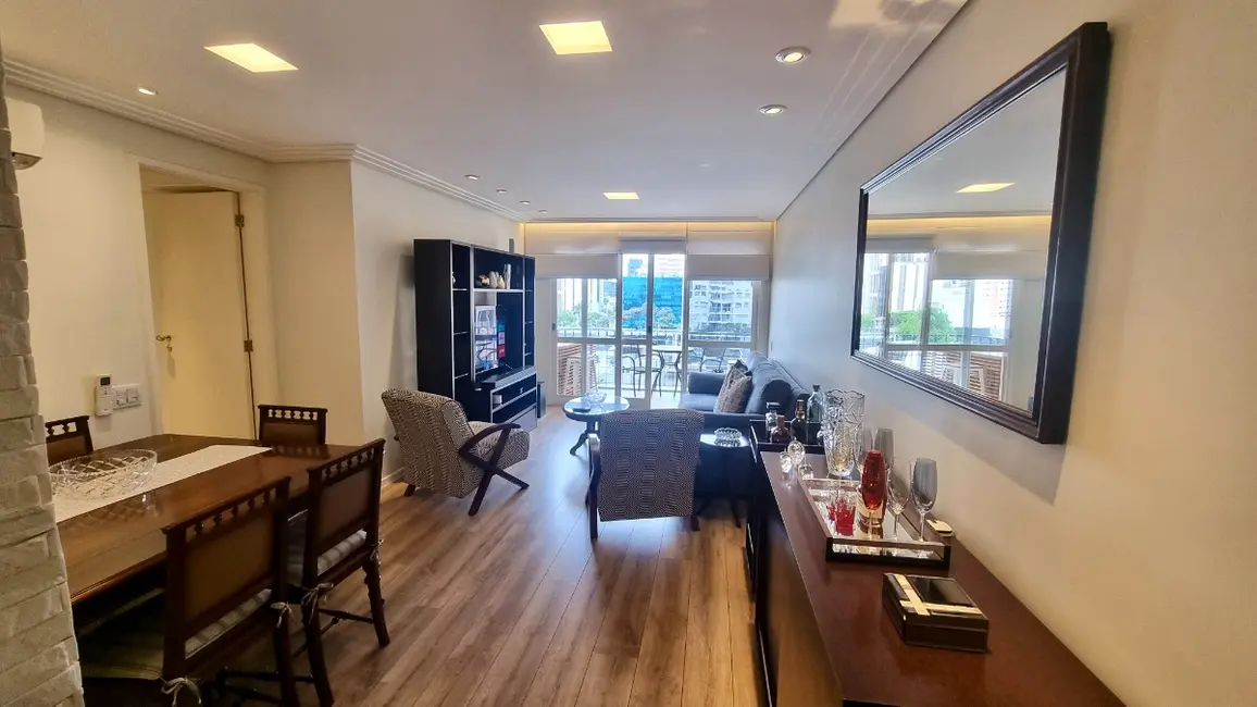 Foto 2 de Apartamento com 2 quartos à venda, 81m2 em Itaim Bibi, São Paulo - SP