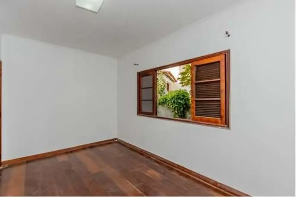 Casa com 3 quartos à venda, 250m2 em Jardim Nossa Senhora do Carmo, São Paulo - SP - imagem 5 Foto 5 de Casa com 3 quartos à venda, 250m2 em Jardim Nossa Senhora do Carmo, São Paulo - SP
