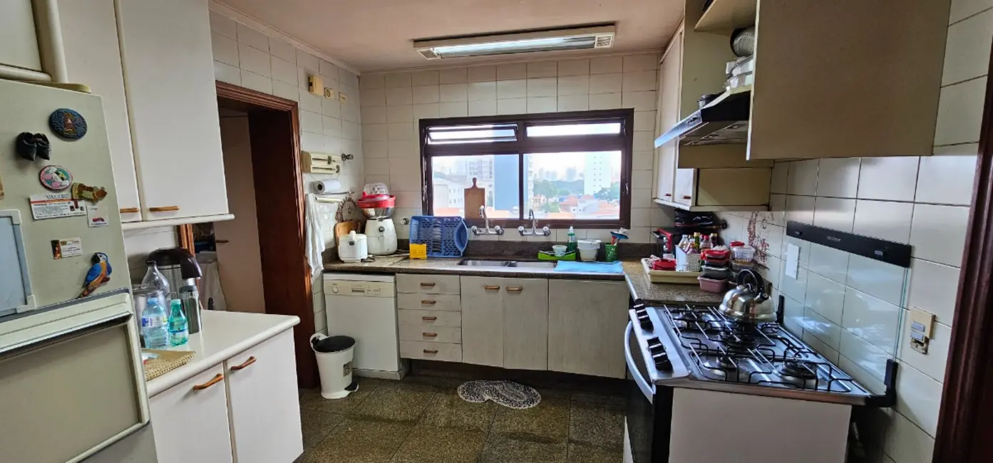 Apartamento com 4 quartos à venda, 248m2 em Aclimação, São Paulo - SP - imagem 9 Foto 9 de Apartamento com 4 quartos à venda, 248m2 em Aclimação, São Paulo - SP