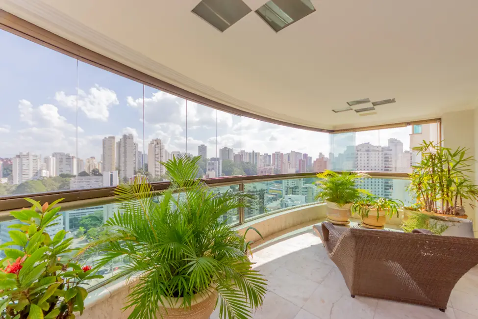 Apartamento com 4 quartos à venda, 228m2 em Vila Andrade, São Paulo - SP - imagem 8 Foto 8 de Apartamento com 4 quartos à venda, 228m2 em Vila Andrade, São Paulo - SP