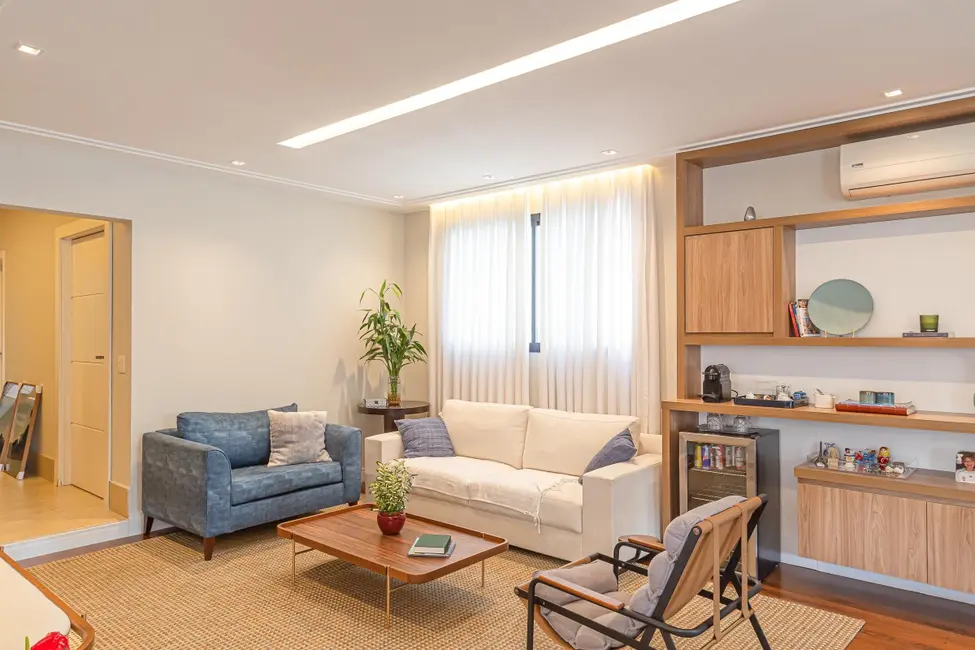 Apartamento com 4 quartos à venda, 240m2 em Higienópolis, São Paulo - SP - imagem 4 Foto 4 de Apartamento com 4 quartos à venda, 240m2 em Higienópolis, São Paulo - SP