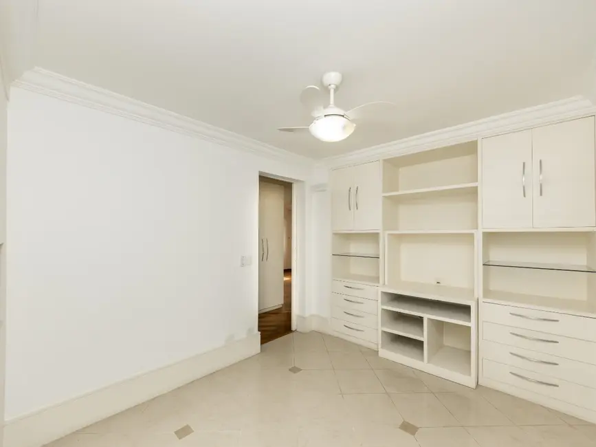 Apartamento com 3 quartos à venda, 160m2 em Vila Suzana, São Paulo - SP - imagem 6 Foto 6 de Apartamento com 3 quartos à venda, 160m2 em Vila Suzana, São Paulo - SP