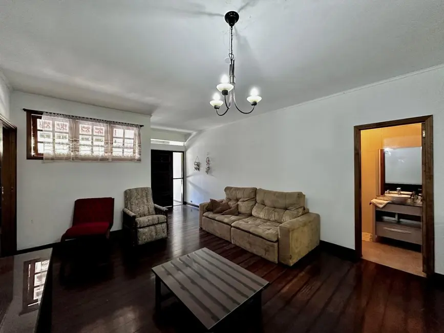 Casa com 4 quartos à venda, 380m2 em Interlagos, São Paulo - SP - imagem 5 Foto 5 de Casa com 4 quartos à venda, 380m2 em Interlagos, São Paulo - SP