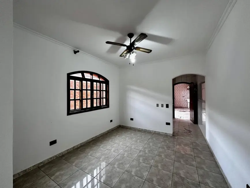 Sobrado com 3 quartos à venda, 192m2 em Jardim dos Lagos, São Paulo - SP - imagem 8 Foto 8 de Sobrado com 3 quartos à venda, 192m2 em Jardim dos Lagos, São Paulo - SP