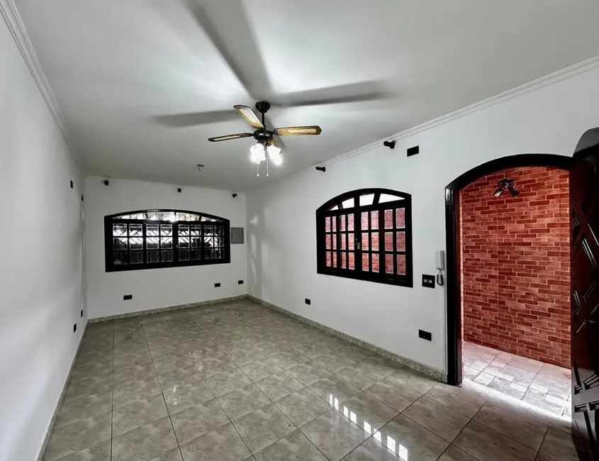 Sobrado com 3 quartos à venda, 192m2 em Jardim dos Lagos, São Paulo - SP - imagem 3 Foto 3 de Sobrado com 3 quartos à venda, 192m2 em Jardim dos Lagos, São Paulo - SP